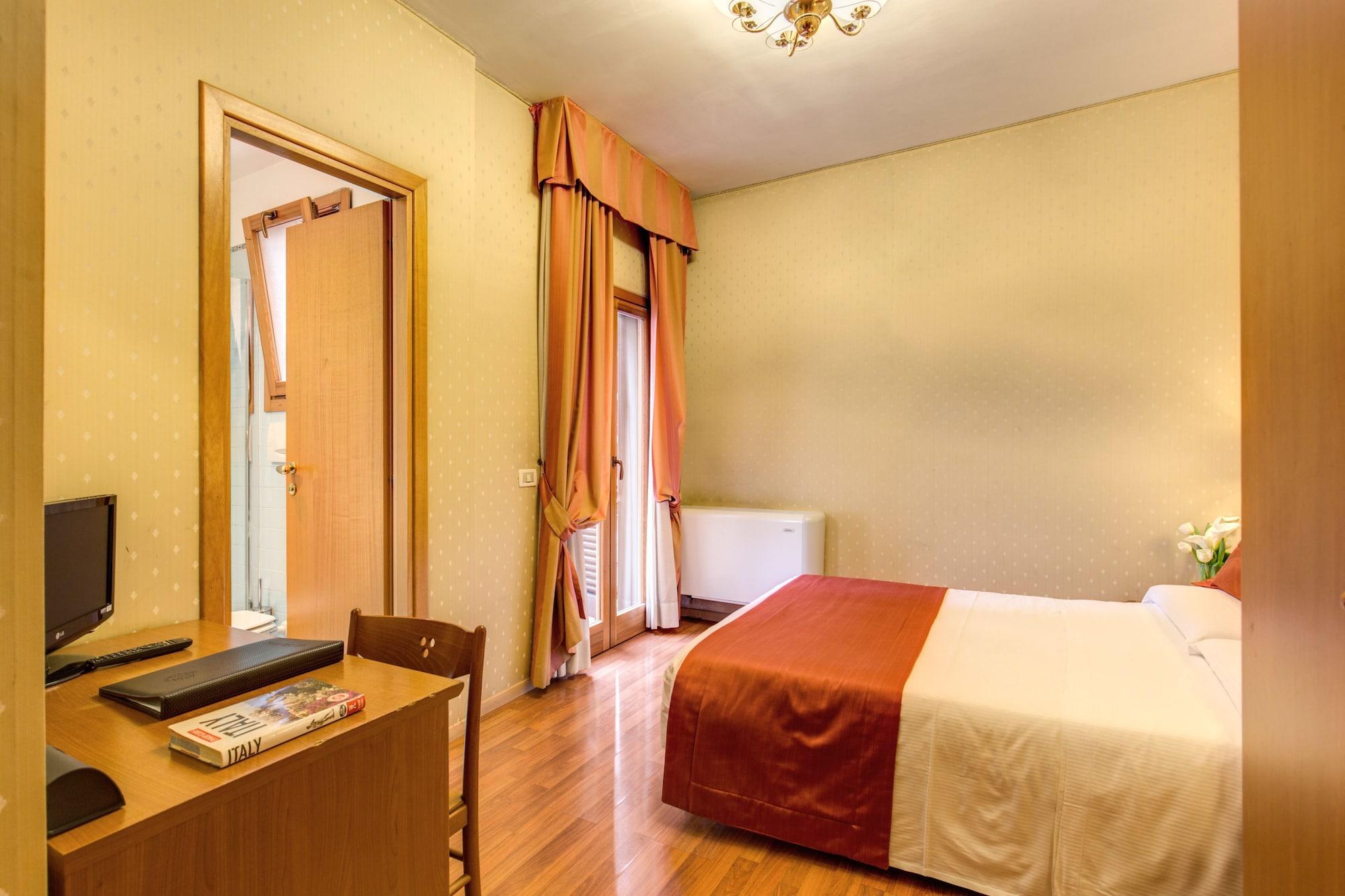 Flower Garden Hotel Rom