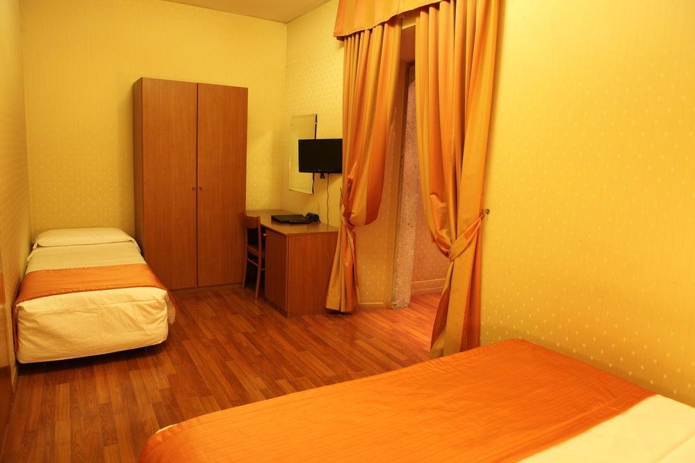 Flower Garden Hotel Rom